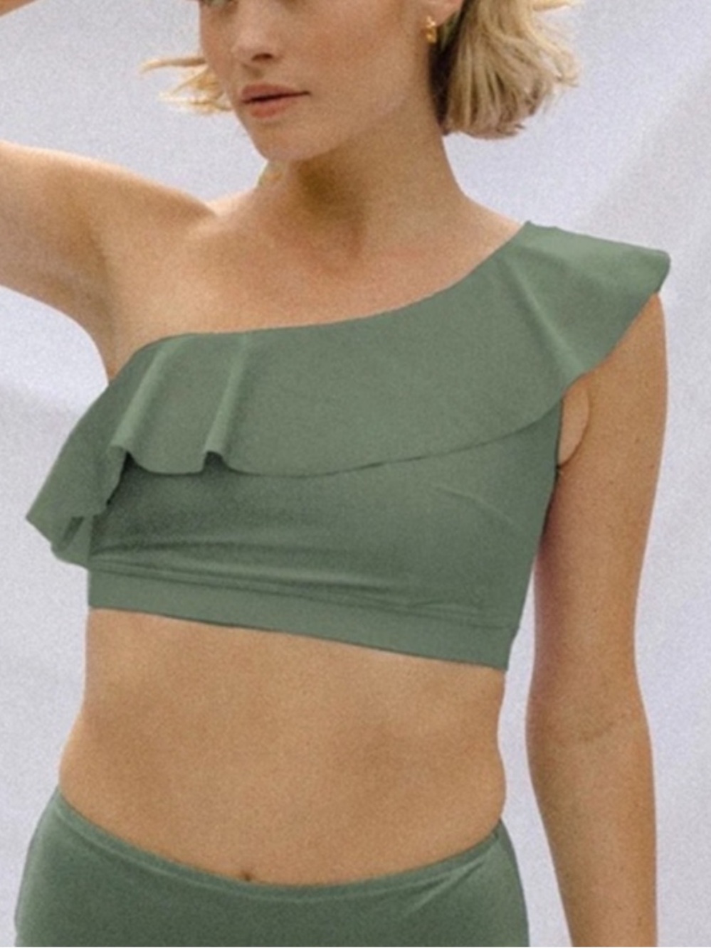 Women’s Albion Fit One Shoulder Ruffle Swim Top Green Size M